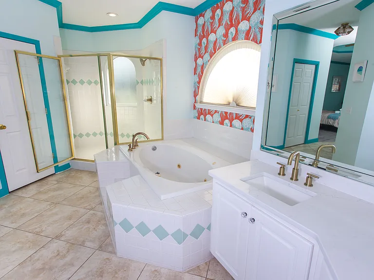 7591 N Shores Dr — Photo 37