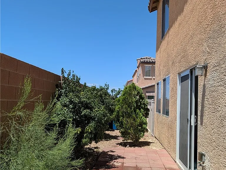 7975 Twain Harte St — Photo 38