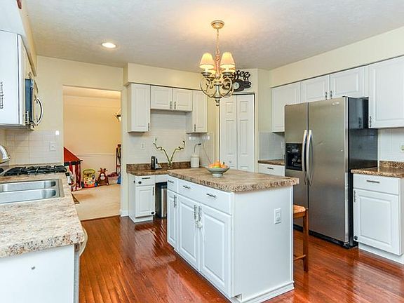 4th image of 107 Hazelwood Dr