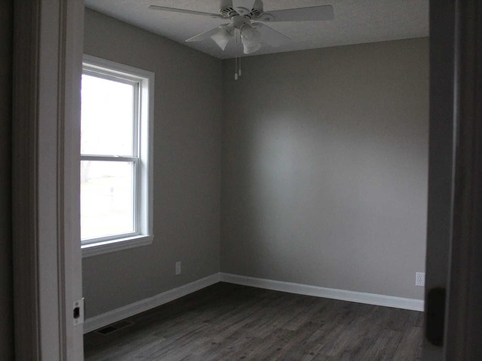 4 bed, 1.5 bath, 1284 sqft, $1,595 — Photo 4