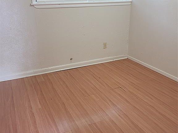 4th image of 5725 Glen Forest Ln