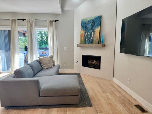 2222 Jupiter View Way