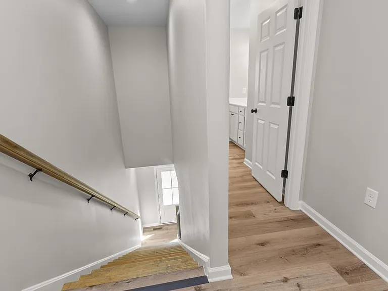317 Ivanhoe Ave — Photo 20