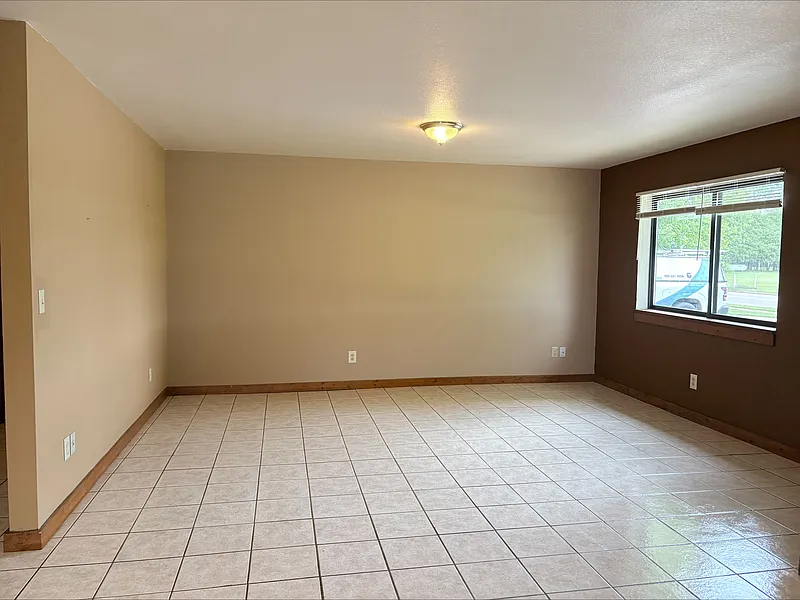 2 bed, 1.0 bath, $1,199 — Photo 4
