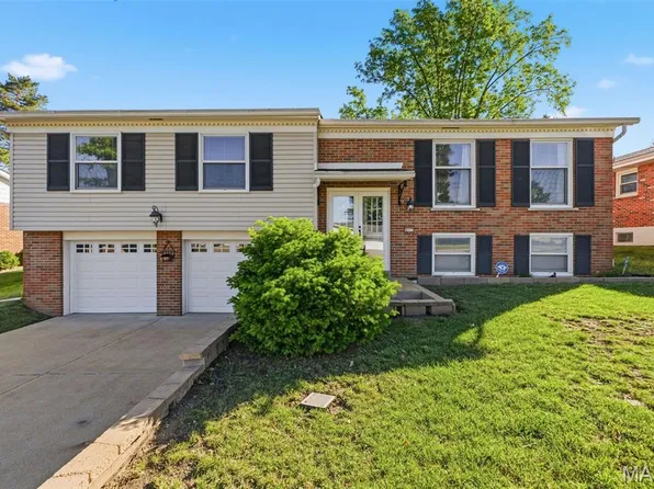 4113 Sunrise Way Dr, Saint Louis, MO 63125