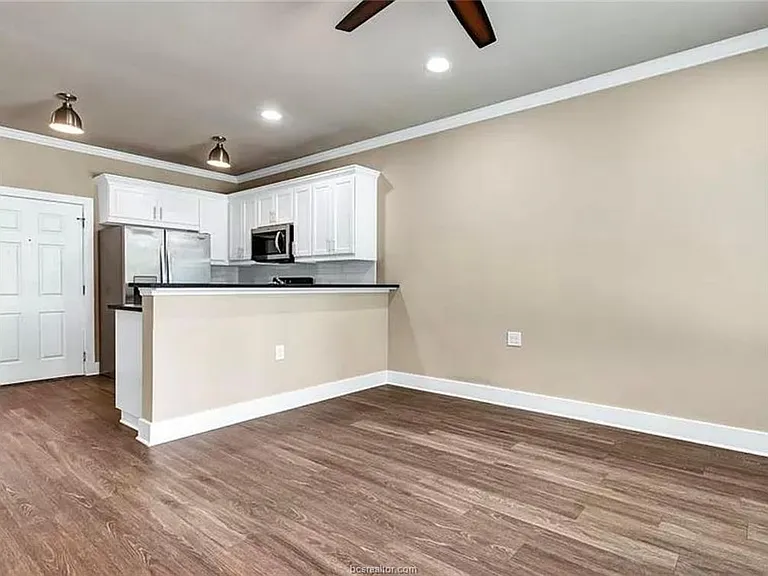 602 Cherry St #112 — Photo 7