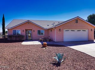 910 E Cholla Ct, Pearce, AZ 85625