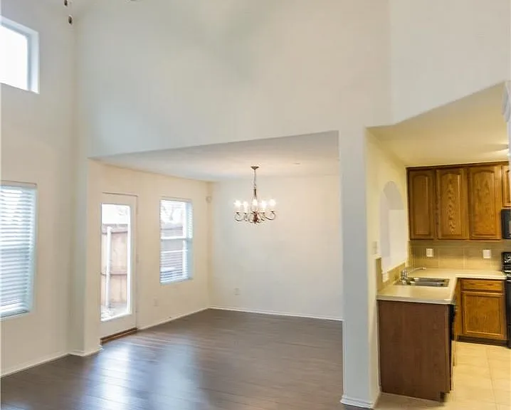 10371 Darkwood Dr — Photo 6