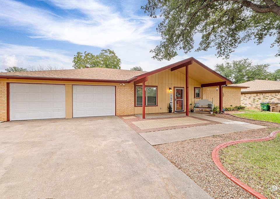 1st image of 3842 Parkwood Dr
