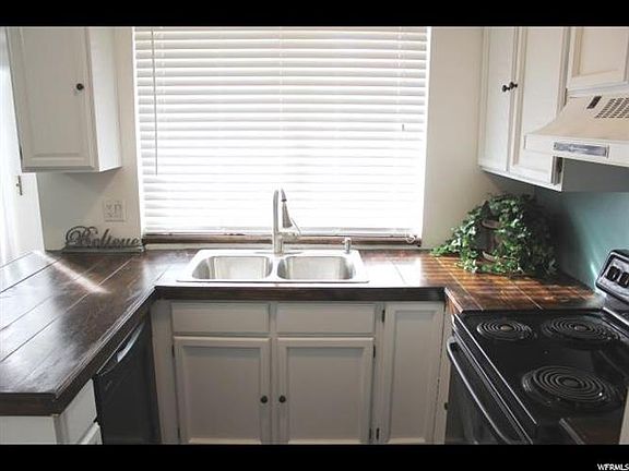 2nd image of 6028 S Park Wood Dr