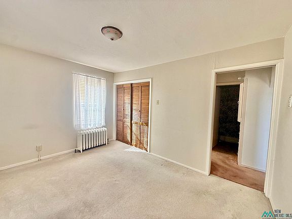 5th image of 904 S 4th St