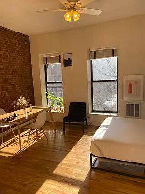 Rented by Oxford Property Group | media 84