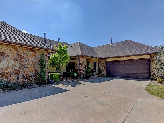 2nd image of 2021 Edinburg Dr
