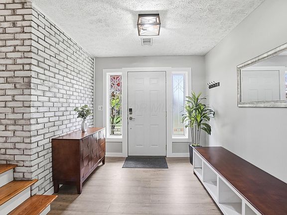 3rd image of 60 Savern Pl
