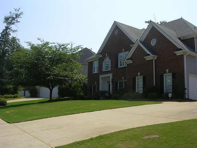 2nd image of 3815 Summit Gate Dr