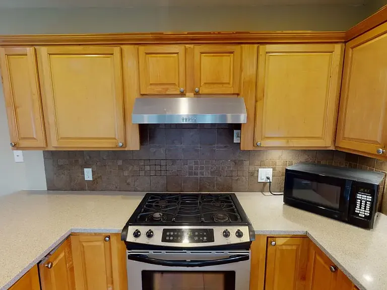 3219 S Graham St — Photo 3