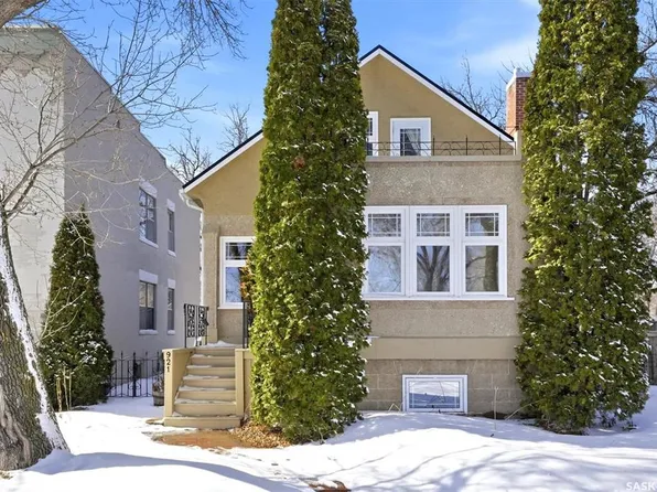 921 10th AVENUE N, Saskatoon, SK S7K 3A3