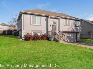 9300 NE 115th Ter, Kansas City, MO 64157