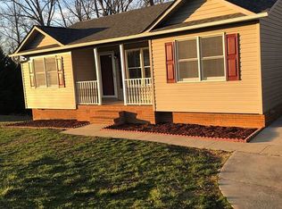 1184 Kentland Dr, King, NC 27021