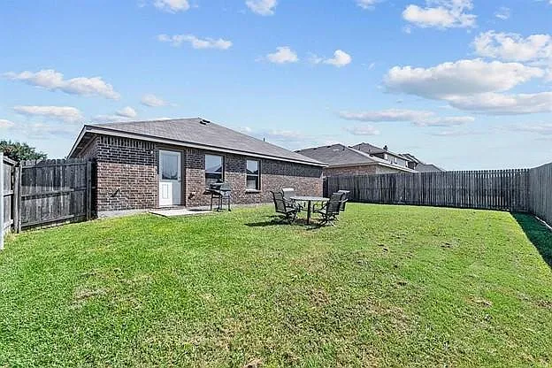 2107 Hartley Dr — Photo 11