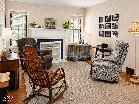 3rd image of 2216 Caldwell Pl