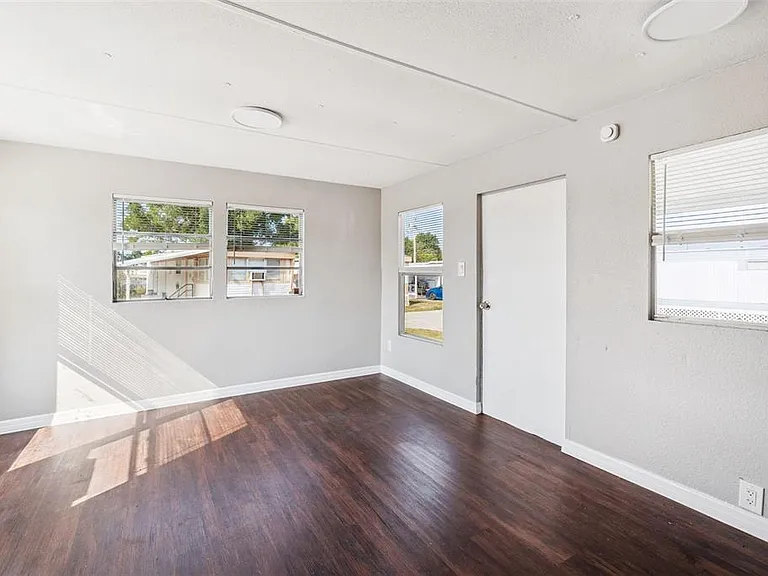 2854 Lake Alfred Rd #6 — Photo 4