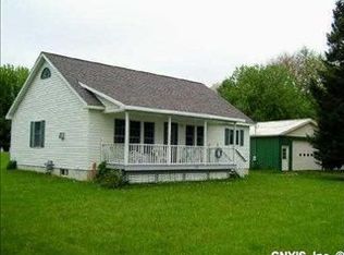 1390 Lestina Beach Rd, Bridgeport, NY 13030