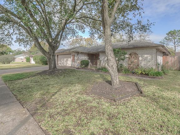 4th image of 10607 Sageyork Dr