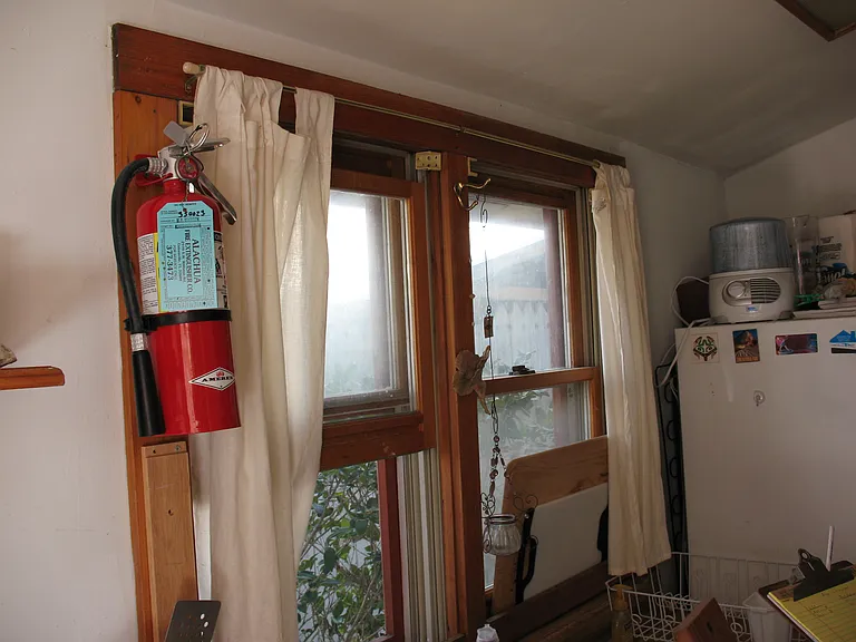 622 NE 2nd St #C — Photo 11