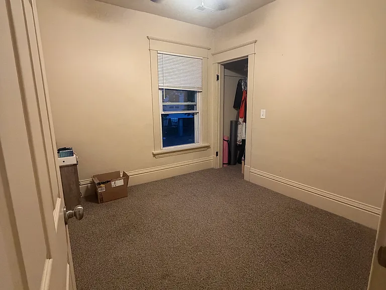 658 Douglas St NW — Photo 2
