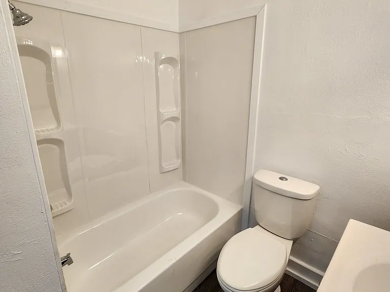 1811 State St #1 — Photo 5