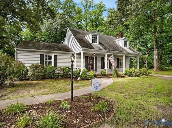 282 Garnett Hill Dr, Urbanna, VA 23175
