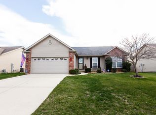 921 Pacific Crossing Dr, O'Fallon, IL 62269