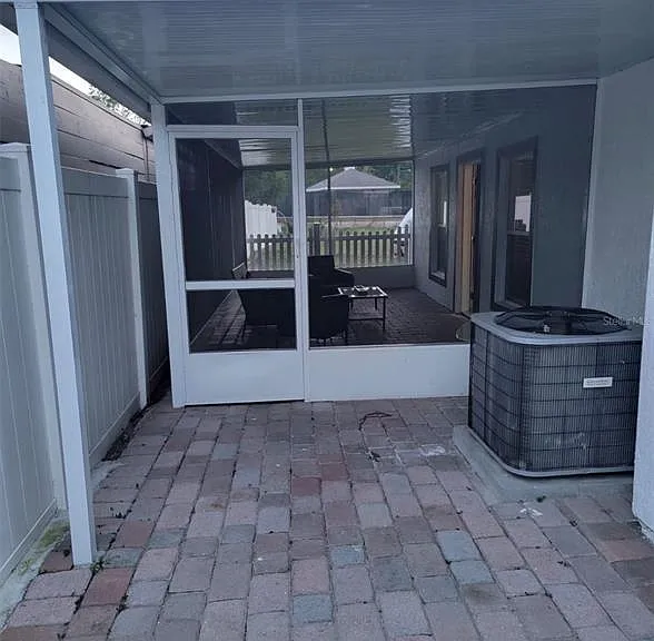 2302 Rochelle Ave #1 — Photo 1