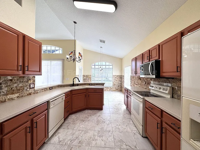 140 Moss Ln — Photo 12