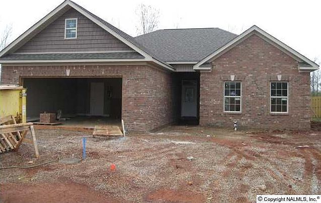 1st image of 104 Wolf Creek Trl