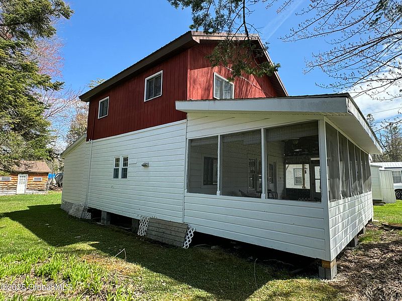 4th image of 113 Forest Avenue