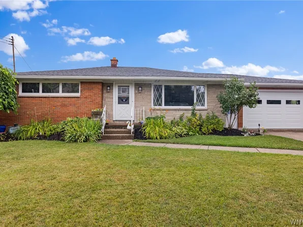 19 Cowing St, Depew, NY 14043