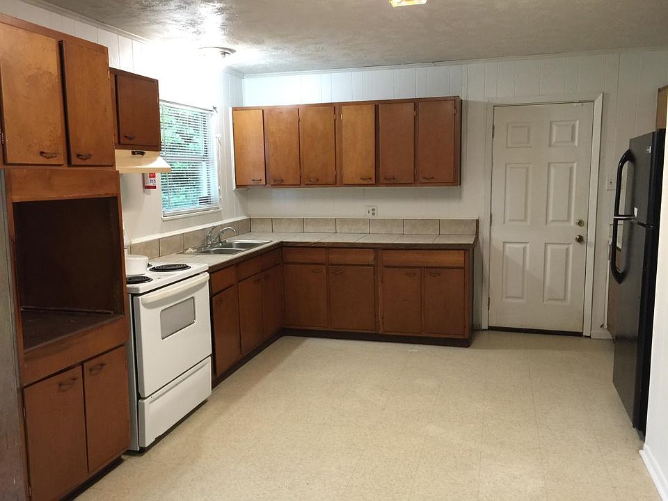 2nd image of 2332 13th St