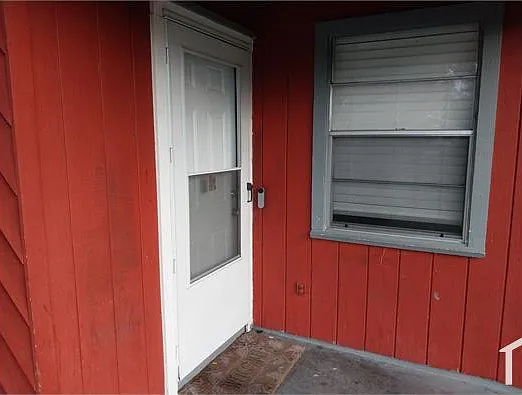 7803 Jasper Ave — Photo 11