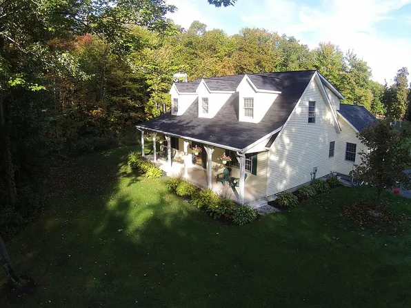 16090 Hart Rd, Montville, OH 44064