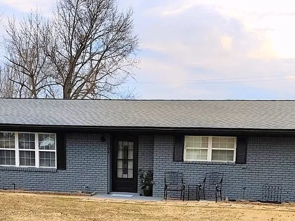 704 N 3rd St, Morris, OK 74445