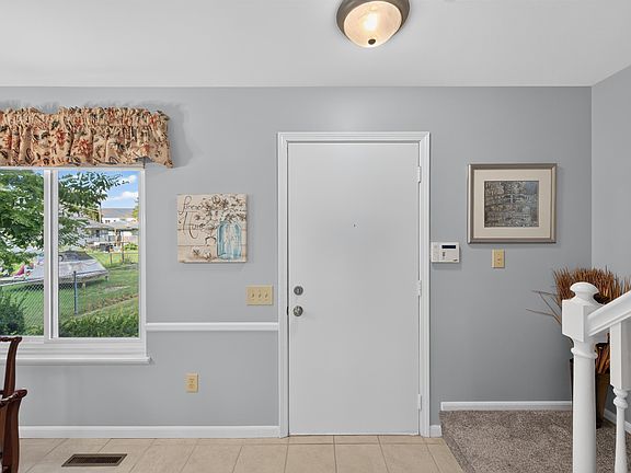 4th image of 225 Cherryview Dr