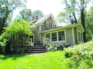 35 Meadow St, Dedham, MA 02026