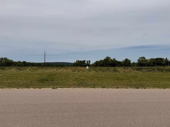 6 Diane Bay, Merrimac, WI 53561