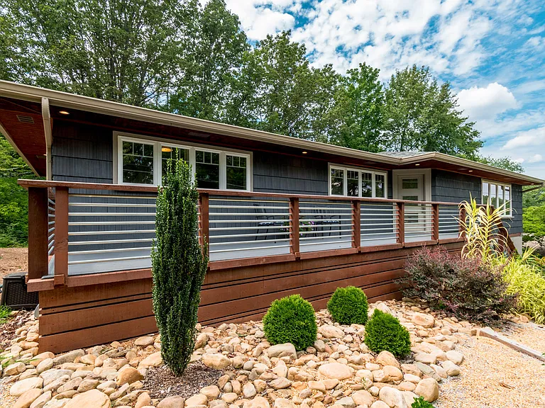 2931 Nurick Dr — Photo 2