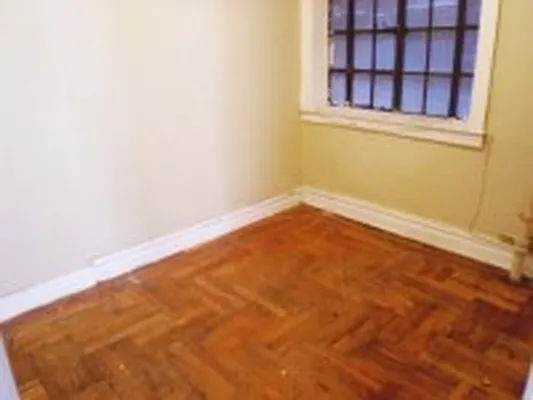 Rented by DSA Realty | media 18