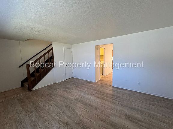 4th image of 830C Travis Dr