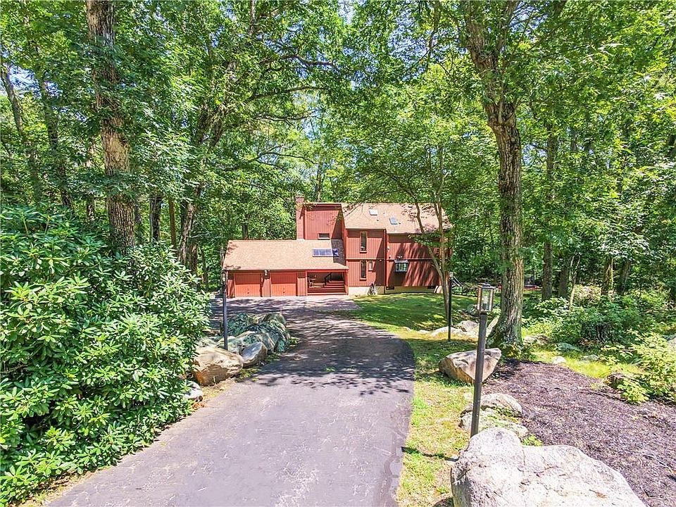 1st image of 466 Greenbush Rd