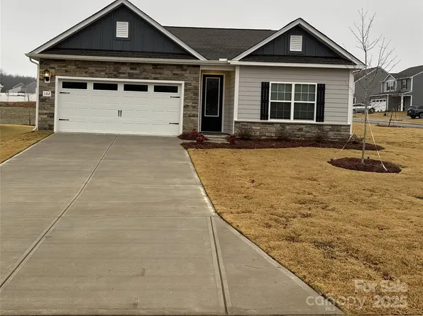 102 Dartmoor Park Ln, Troutman, NC 28166